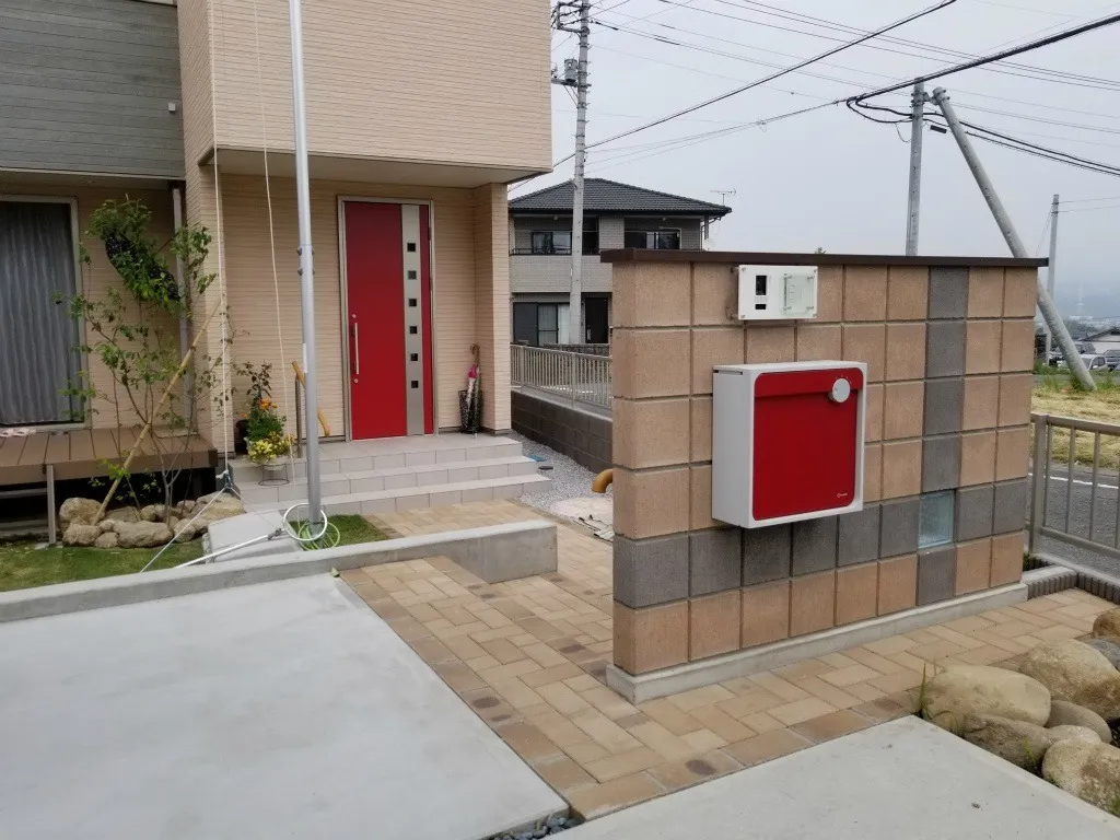 渋川市 W様邸 高低差のある外構+ガレージ工事
