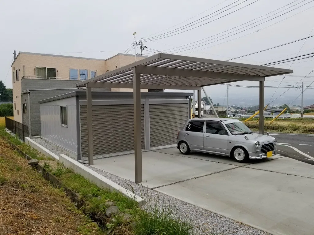 渋川市 W様邸 高低差のある外構+ガレージ工事